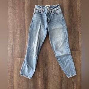 Abercrombie curve love mom high rise Jean light wash